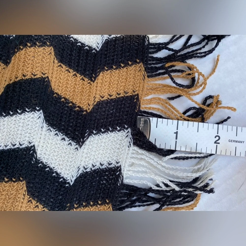 Missoni Wool Blend Chevron Fringed Scarf - Picture 6 of 9